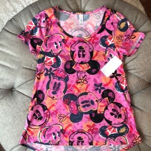 LuLaRoe classic tee small